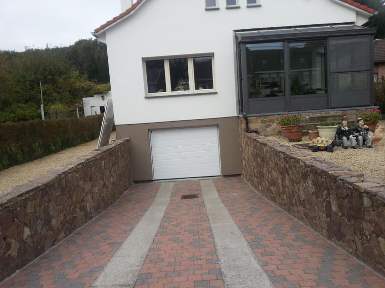 Hörmann - Klassieke garagepoort M-profilering Wit, uit staal