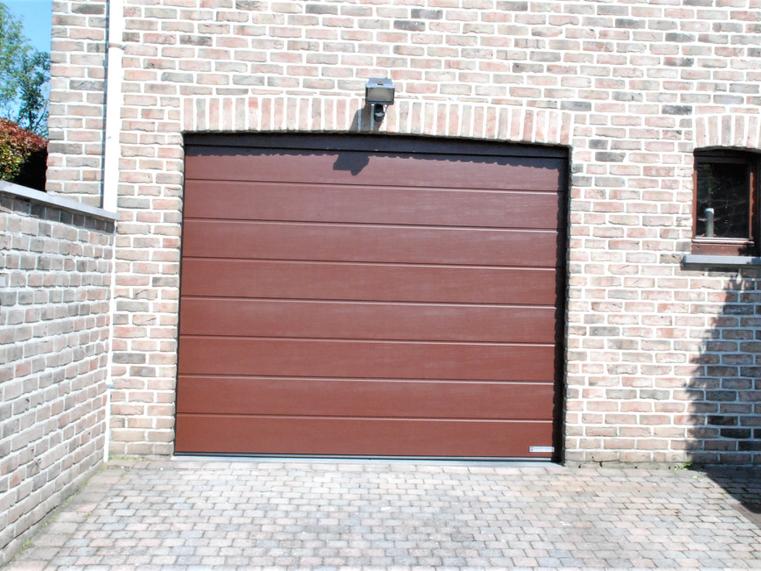 Hörmann - Klassieke garagepoort M-profilering Bruin, uit staal