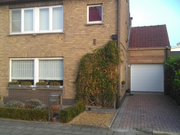 Hörmann - Klassieke garagepoort M-profilering Wit, uit staal