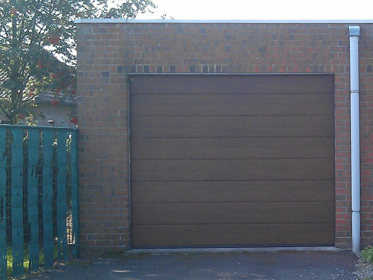 Hörmann - Klassieke garagepoort M-profilering Houtlook, uit staal