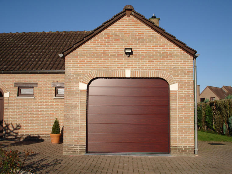 Hörmann - Klassieke garagepoort M-profilering Houtlook, uit staal