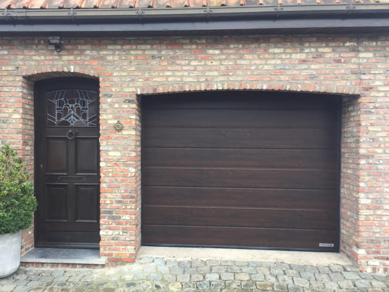 Hörmann - Klassieke garagepoort M-profilering Houtlook, uit staal