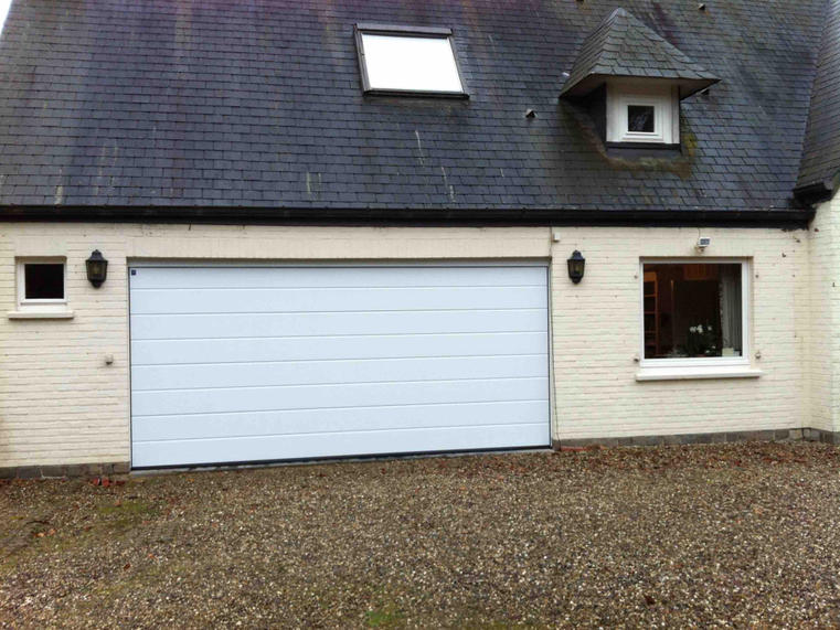 Hörmann - Klassieke garagepoort M-profilering Houtlook, uit staal