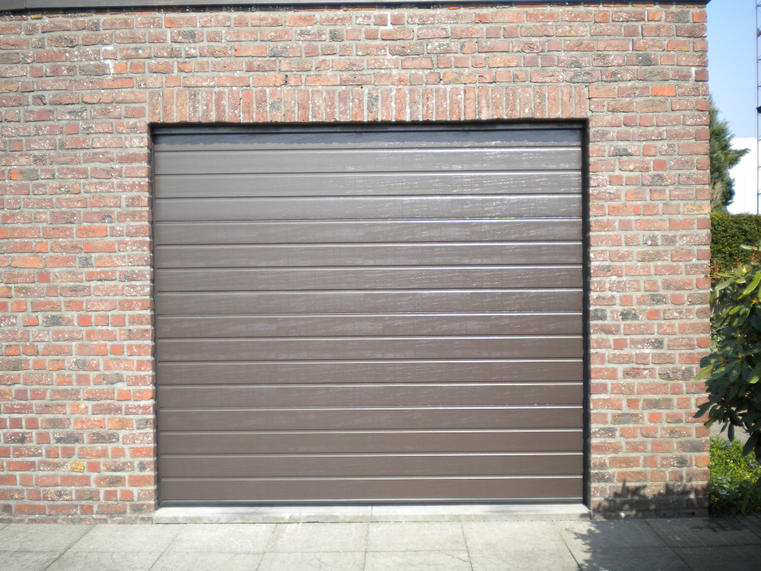 Hörmann - Klassieke garagepoort S-profilering Bruin, uit staal