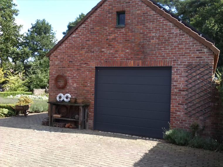 Hörmann - Klassieke garagepoort M-profilering Grijs, uit staal