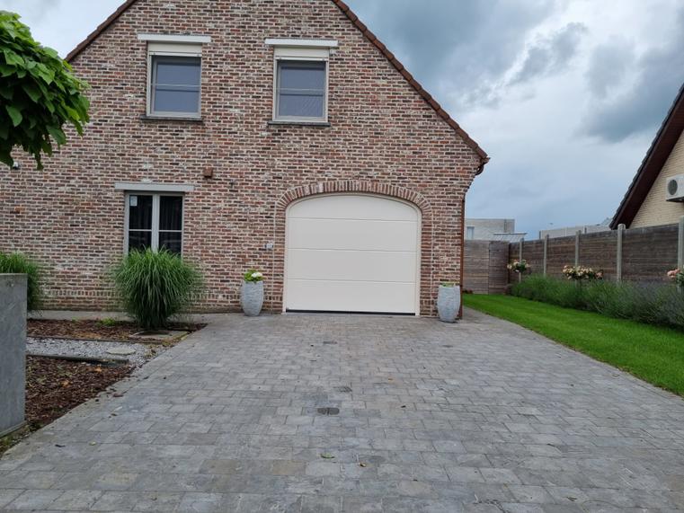 Hörmann - Klassieke garagepoort L-profilering Wit, uit staal