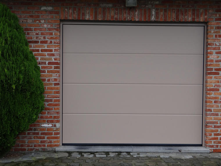 Hörmann - Klassieke garagepoort L-profilering Beige, uit staal