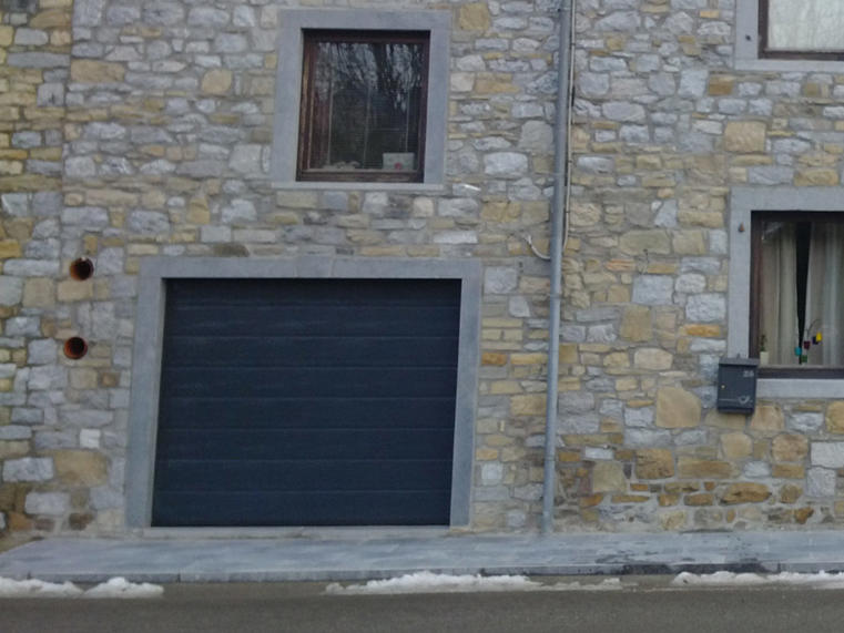 Hörmann - Klassieke garagepoort M-profilering Blauw, uit staal