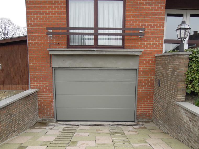 Hörmann - Klassieke garagepoort L-profilering Grijs, uit staal