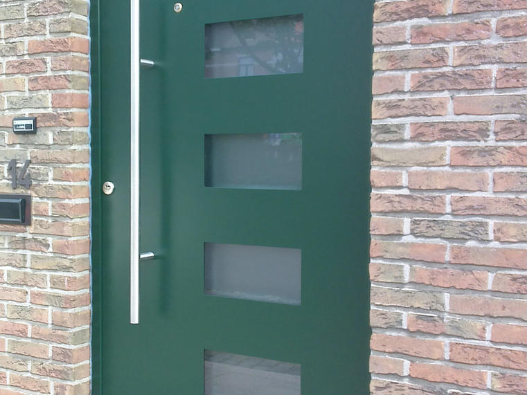 Hörmann - Klassieke voordeur met glas  Groen, uit aluminium