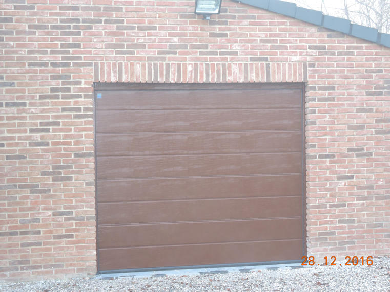 Hörmann - Klassieke garagepoort M-profilering Houtlook, uit staal