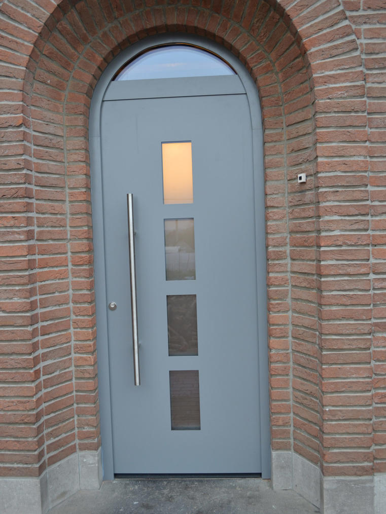Hörmann - Klassieke voordeur met glas  Grijs, uit aluminium
