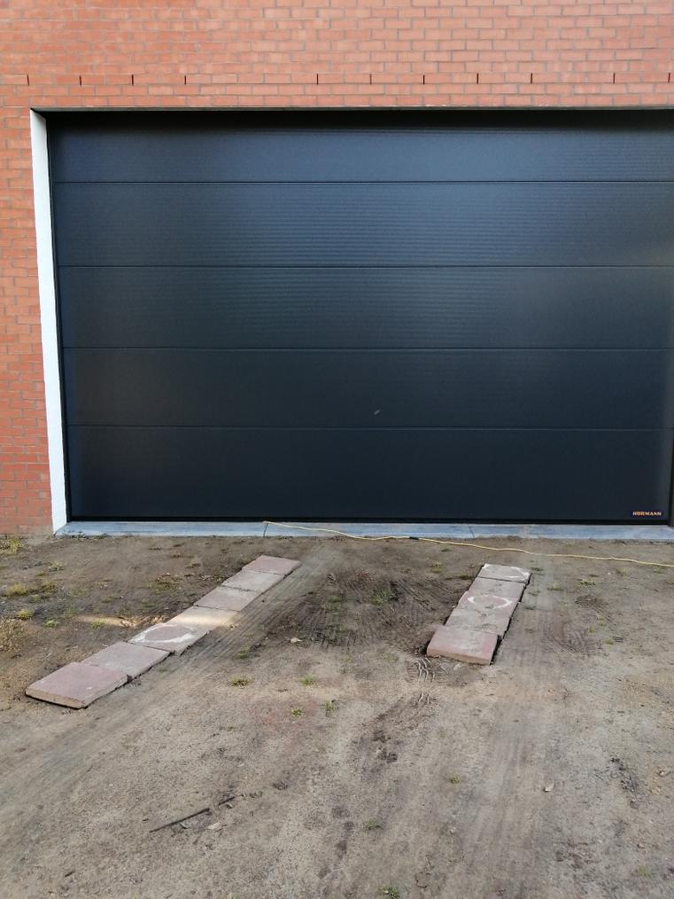 Hörmann - Klassieke garagepoort L-profilering Grijs, uit staal