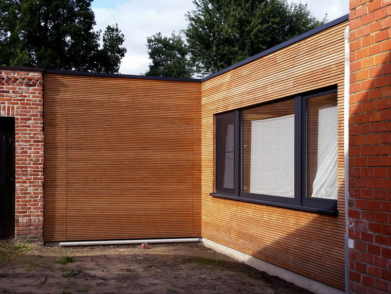 Hörmann - Moderne garagepoort  Bruin, uit hout