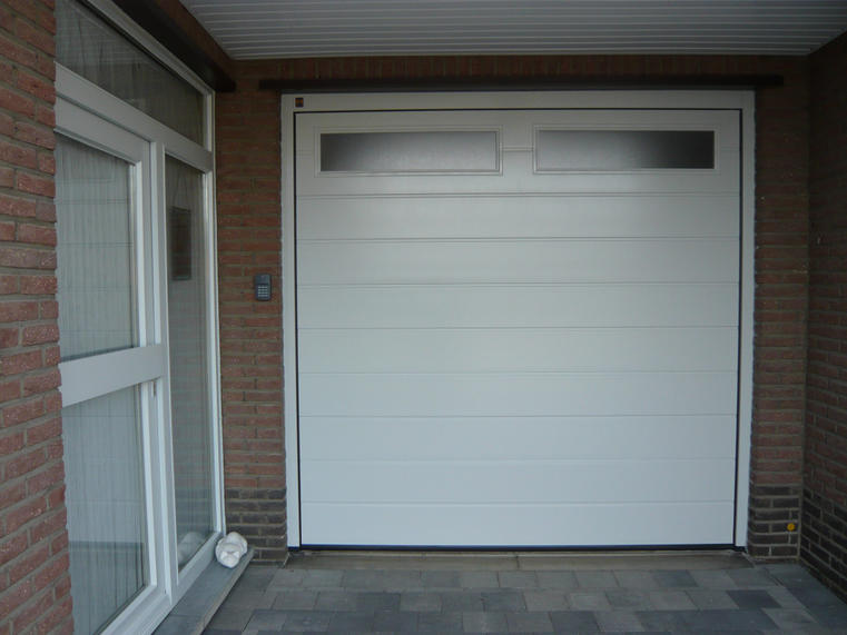 Hörmann - Klassieke garagepoort M-profilering Wit, uit aluminium