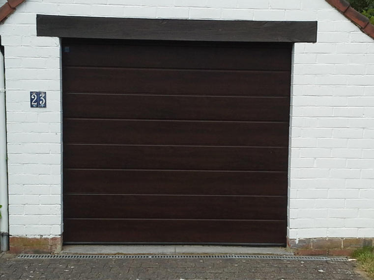 Hörmann - Klassieke garagepoort M-profilering Houtlook, uit staal