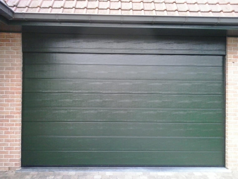Hörmann - Klassieke garagepoort M-profilering Groen, uit staal