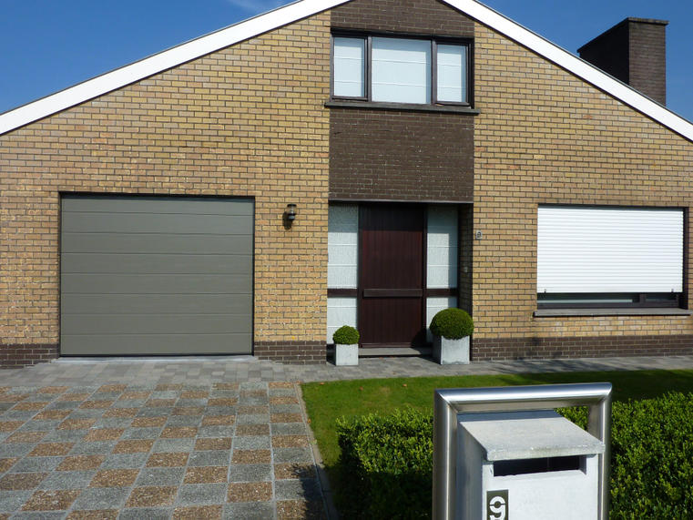Hörmann - Klassieke garagepoort M-profilering Grijs, uit staal