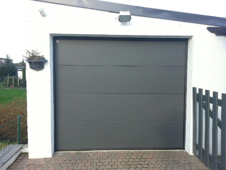 Hörmann - Klassieke garagepoort L-profilering Grijs, uit staal