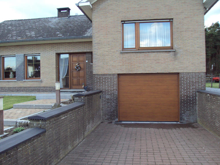 Hörmann - Klassieke garagepoort M-profilering Houtlook, uit staal