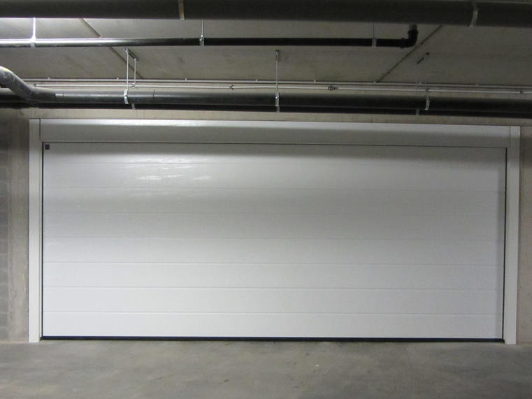 Hörmann - Porte de garage moderne Rainures-M Blanc, en acier