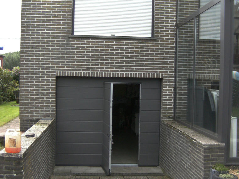 Hörmann - Klassieke garagepoort M-profilering Grijs, uit staal