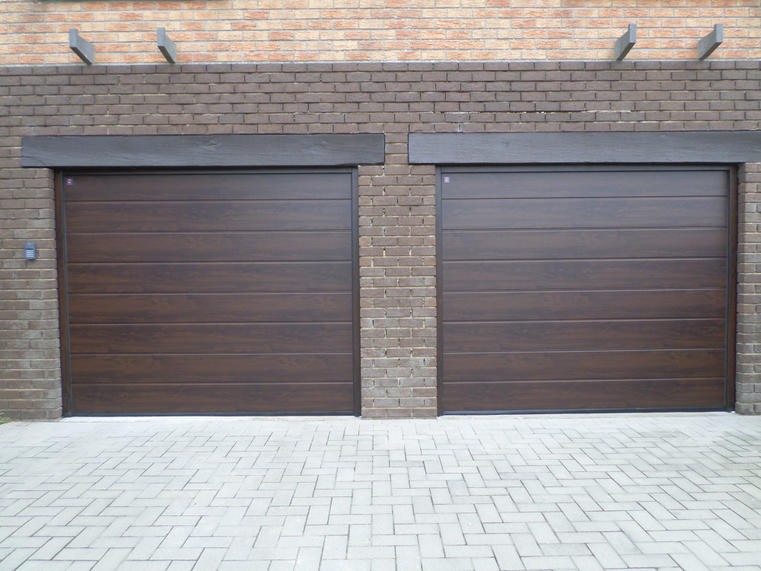 Hörmann - Klassieke garagepoort M-profilering Houtlook, uit staal