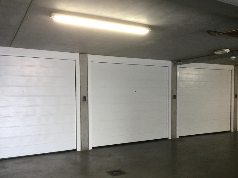 Hörmann - Klassieke garagepoort M-profilering Wit, uit staal