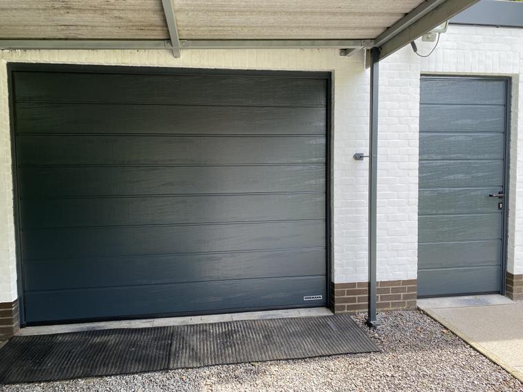 Hörmann - Klassieke garagepoort M-profilering Grijs, uit staal