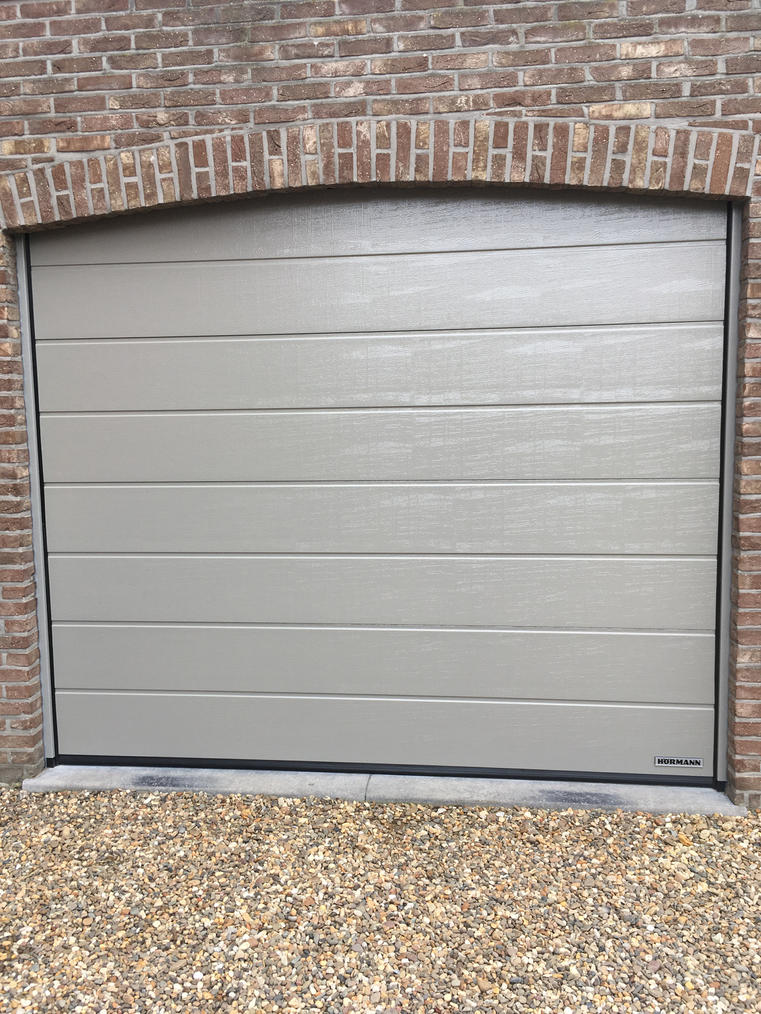 Hörmann - Klassieke garagepoort M-profilering Grijs, uit staal