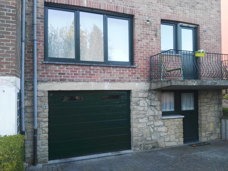 Hörmann - Klassieke garagepoort M-profilering Groen, uit staal