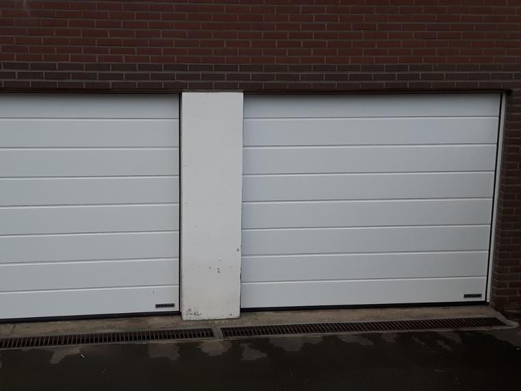 Hörmann - Klassieke garagepoort M-profilering Wit, uit staal