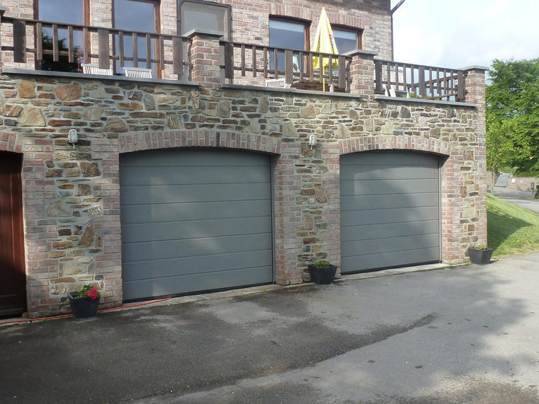 Hörmann - Klassieke garagepoort M-profilering Grijs, uit staal
