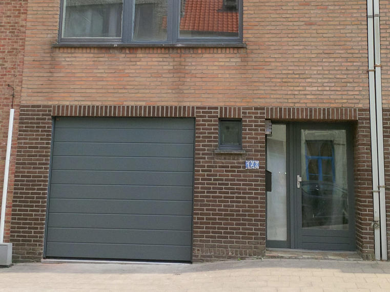 Hörmann - Klassieke garagepoort M-profilering Grijs, uit staal