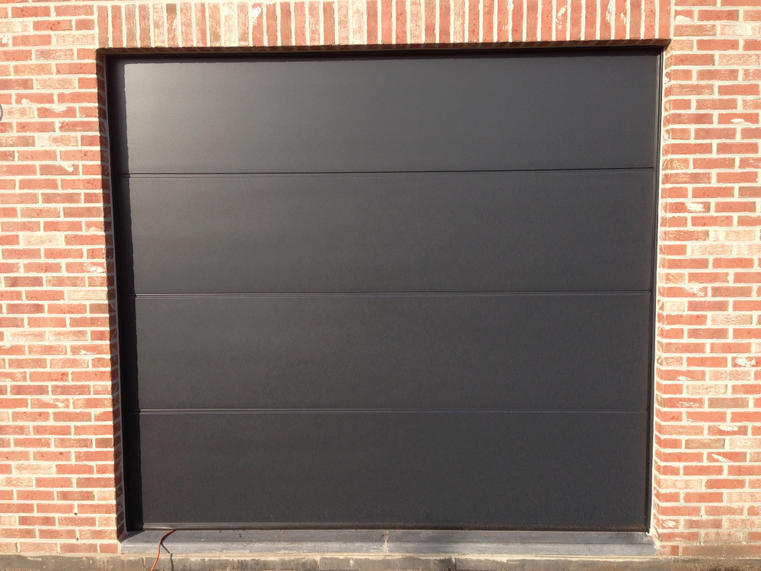 Hörmann - Klassieke garagepoort L-profilering Bruin, uit staal
