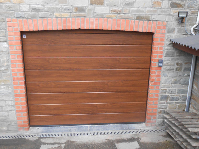 Hörmann - Klassieke garagepoort M-profilering Houtlook, uit staal