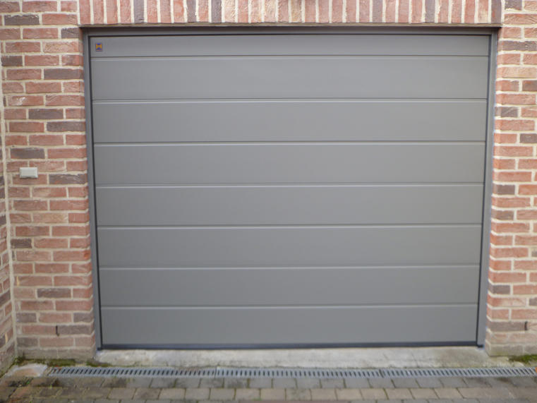 Hörmann - Klassieke garagepoort M-profilering Grijs, uit staal