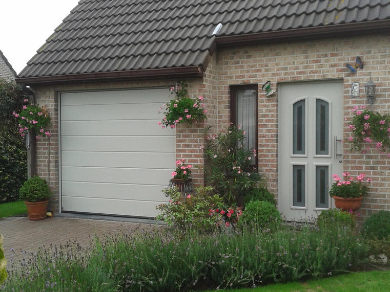 Hörmann - Klassieke garagepoort M-profilering Grijs, uit staal
