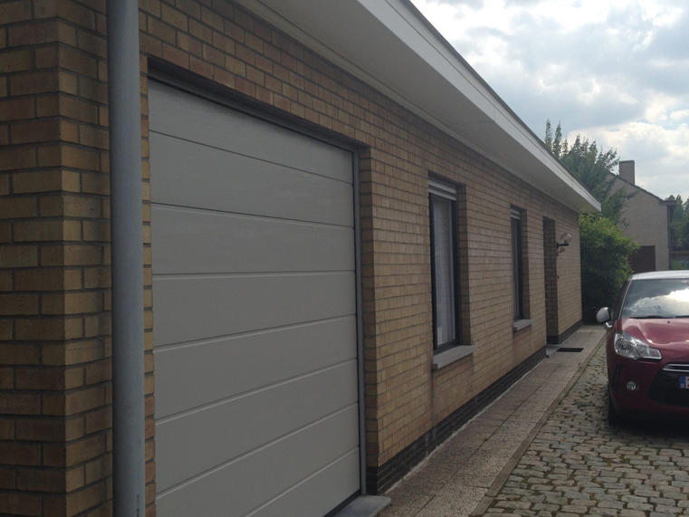 Hörmann - Klassieke garagepoort M-profilering Beige, uit staal