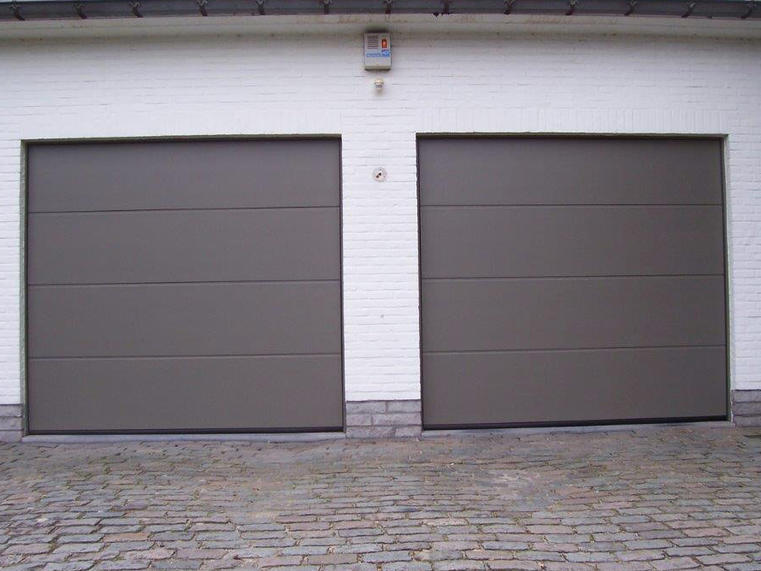 Hörmann - Klassieke garagepoort L-profilering Bruin, uit staal