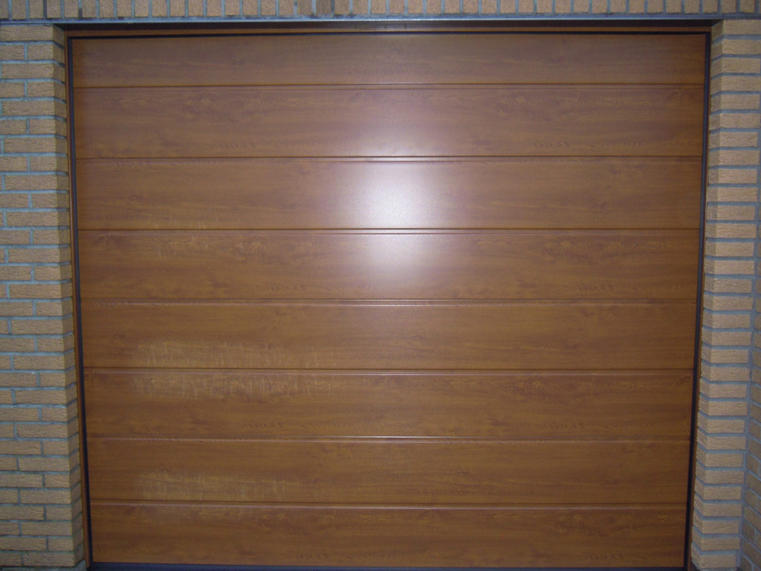 Hörmann - Klassieke garagepoort M-profilering Houtlook, uit staal