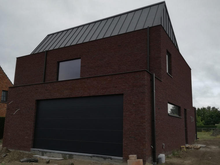 Hörmann - Moderne garagepoort L-profilering Zwart, uit staal