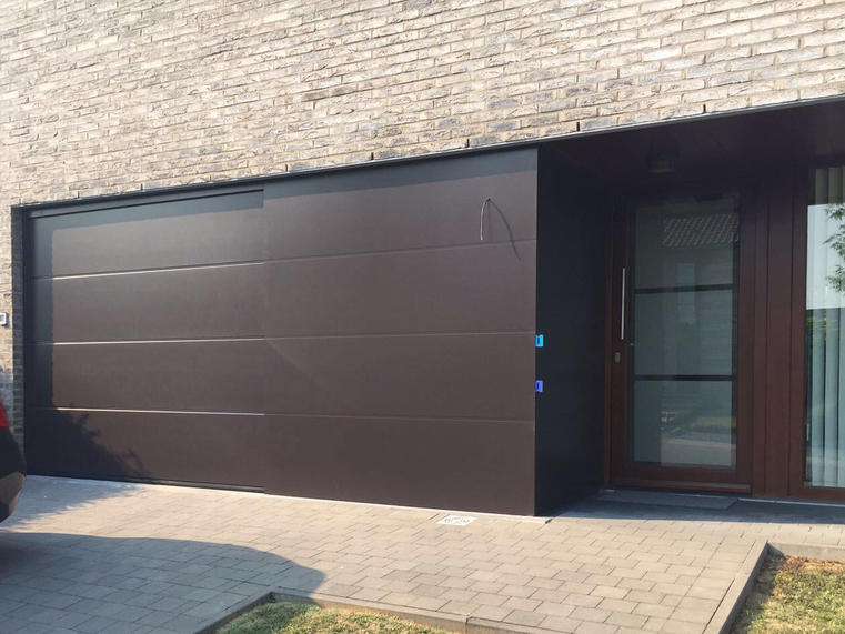 Hörmann - Moderne garagepoort L-profilering Bruin, uit staal