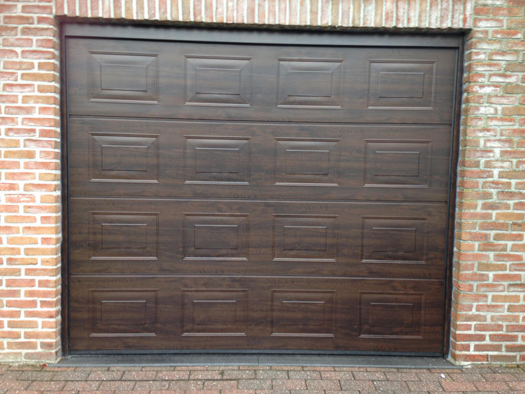 Hörmann - Klassieke garagepoort Casette Houtlook, uit staal