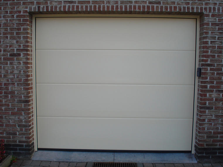 Hörmann - Klassieke garagepoort L-profilering Beige, uit staal