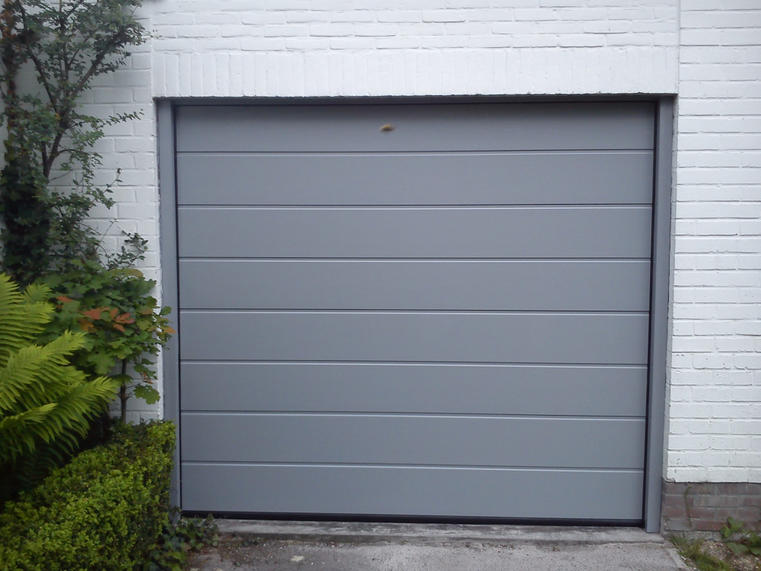 Hörmann - Klassieke garagepoort M-profilering Grijs, uit staal