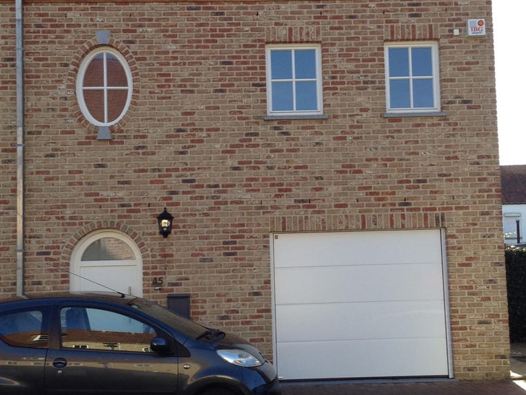 Hörmann - Klassieke garagepoort L-profilering Wit, uit staal
