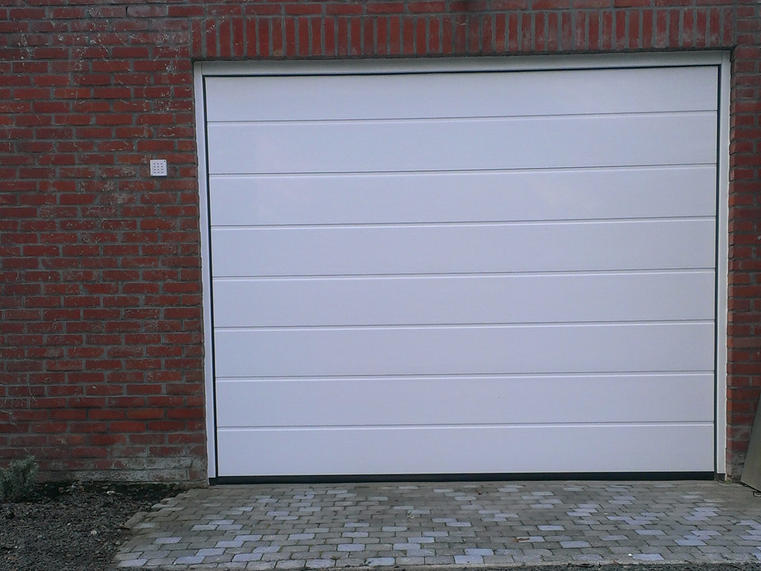 Hörmann - Klassieke garagepoort M-profilering Wit, uit staal