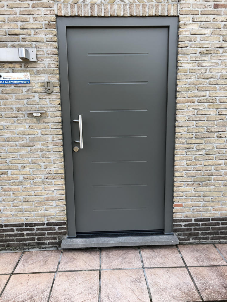 Hörmann - Moderne voordeur  Grijs, uit aluminium