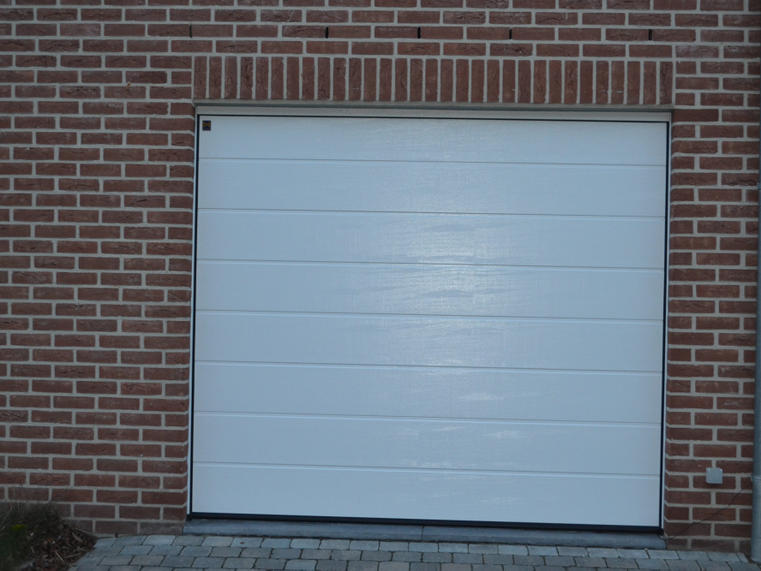 Hörmann - Klassieke garagepoort M-profilering Wit, uit staal